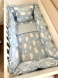 Луксозен бебешки спален комплект 8 части с обиколници "Сини облачета" - 120/60