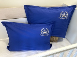 Комплект калъфки за възглавници с бродерия „Корони“