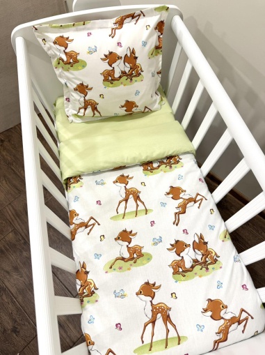 Бебешки спален комплект с олекотена завивка за малка кошара Next to me - "Весели сърнички"