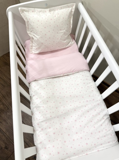 Бебешки спален комплект с олекотена завивка за малка кошара Next to me - "Малки розови звездички"