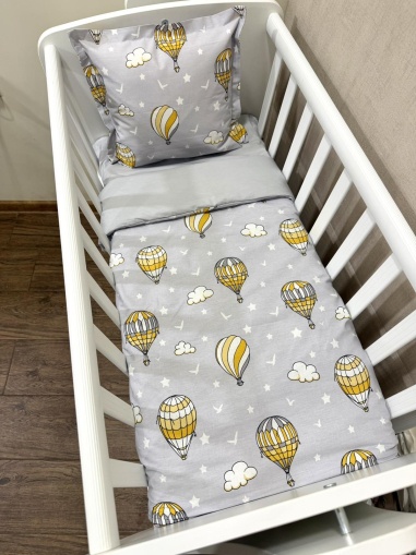 Бебешки спален комплект с олекотена завивка за малка кошара Next to me - "Парашути"