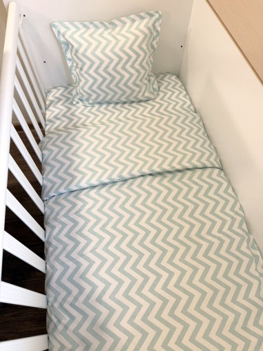 Бебешки спален комплект с олекотена завивка "Зиг-заг" - мента - 130/100см.