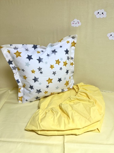 Долен чаршаф с ластик + калъфка - "Жълти звездички"
