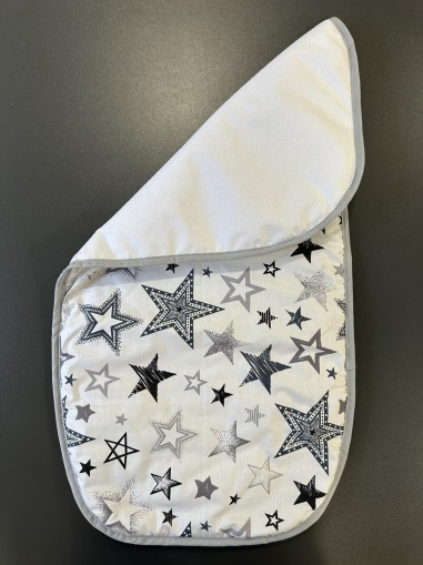 Непромокаема подложка 2в1 "Сиви звездички"