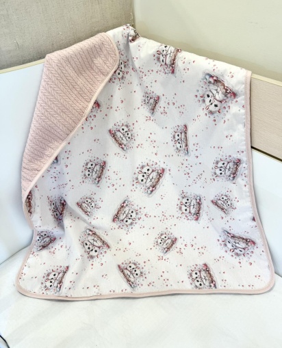 Бебешко одеяло - "Котешка прегръдка" - пудра- 80/90см.