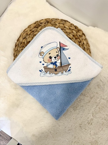 Бебешка бродирана хавлийка за баня "Моряче" - синьо