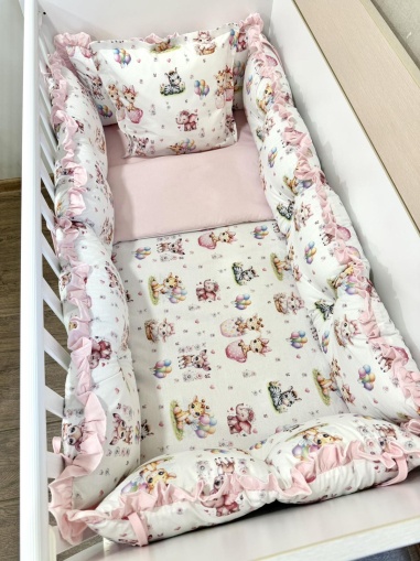 Луксозен бебешки спален комплект 8 части с обиколници "Весели мъници"