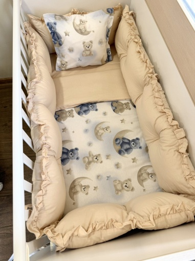 Бебешки спален комплект 8 части с обиколници "Лунна приказка"
