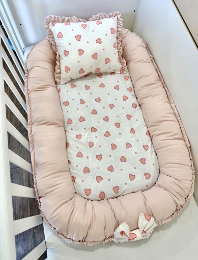 Бебешко гнездо "Сладки сърчица" - пудра