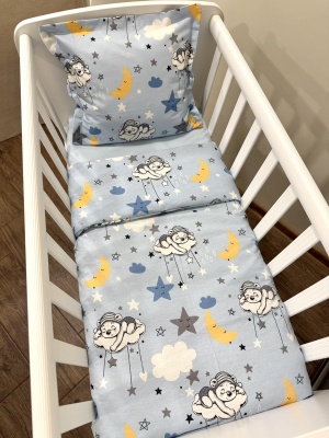 Бебешки спален комплект с олекотена завивка за малка кошара Next to me - "Син сънчо"