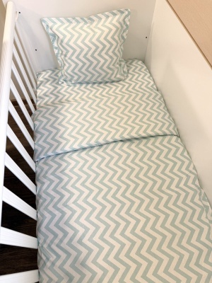 Бебешки спален комплект с олекотена завивка "Зиг-заг" - мента - 130/100см.