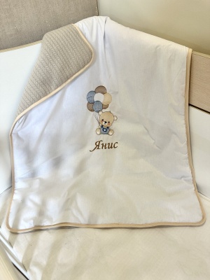 Персонализирано бебешко одеяло с бродерия "Мечо" - бежово, 80/90см.