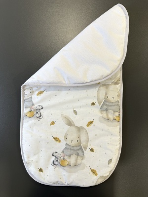 Непромокаема подложка 2в1 "Зайче"