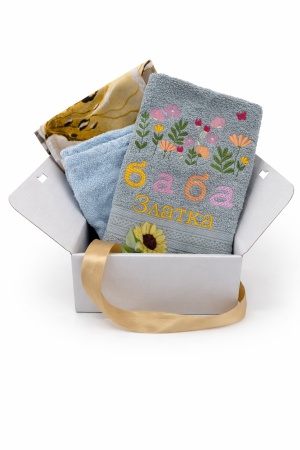 Подаръчен комплект с бродерия „Цветна градина“  - пепеляво синя