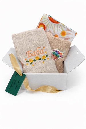 Подаръчен комплект с бродерия „Флорална елегантност“ 