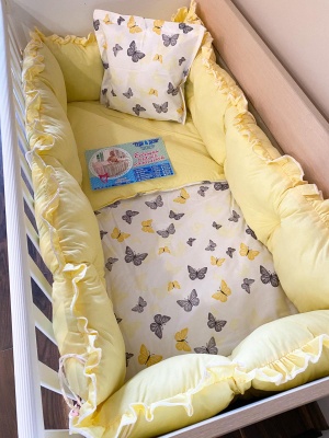 Бебешки спален комплект 8 части с обиколници "Пеперуди"