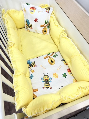 Бебешки спален комплект 8 части с обиколници "Пчелички"